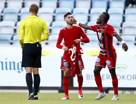 Östersunds Gabriel Somi jublar
