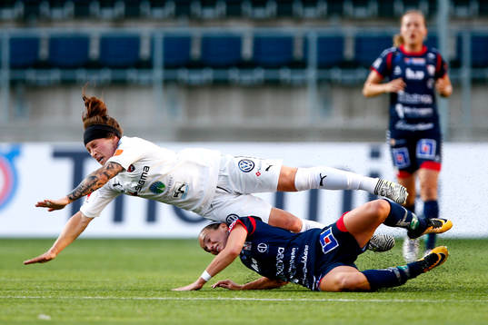 Linköpings Kosovare Asllani och Rosengårds Ella Masar