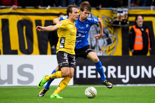 Elfsborgs Viktor Prodell och Halmstads Marcus Johansson