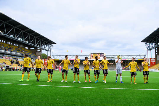 Elfsborgs spelare tackar publiken