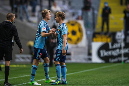 Djurgårdens Jacob Une Larsson byts ut mot Jonathan
