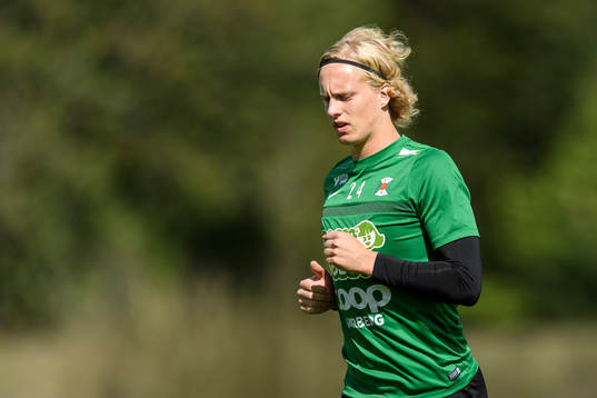Varbergs Gustav Berggren före fotbollsmatchen i Superettan