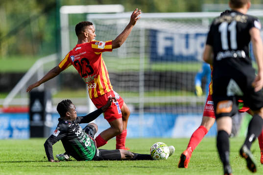 Varbergs Lawson Sabah och Syrianskas Seth Hellberg