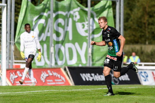 Varbergs Jakob Olsson jublar