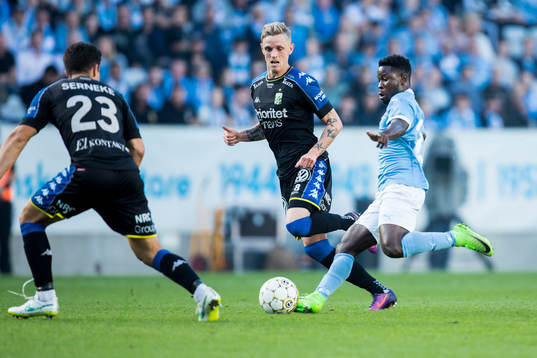 Malmö FFs Kingsley Sarfo och IFK Göteborgs Sören Rieks