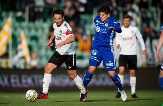 Örebros Nordin Gerzic och Sundsvalls David Batanero