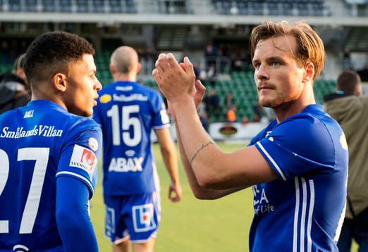 Sundsvalls Eric Larsson tackar publiken