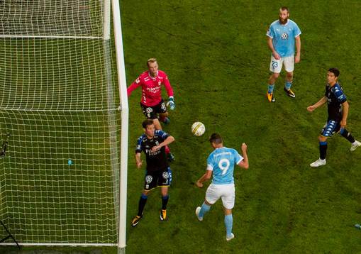 Malmö FFs Markus Rosenberg gör 2-1 bakom IFK Göteborgs