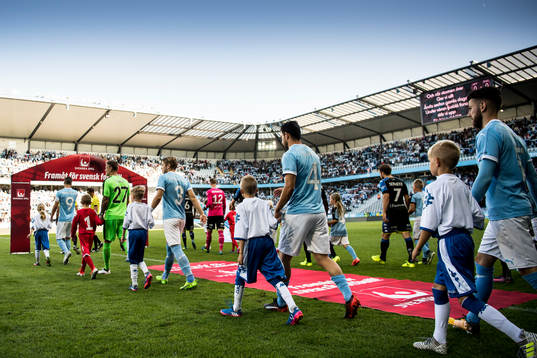 Malmö FFs Markus Rosenberg, målvakt Johan Dahlin, Anton