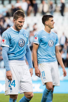 Malmö FFs Lasse Nielsen och Alexander Jeremejeff deppar