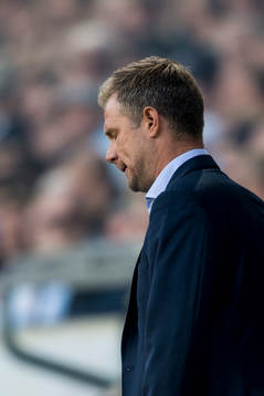 Malmö FFs tränare Magnus Pehrsson deppar