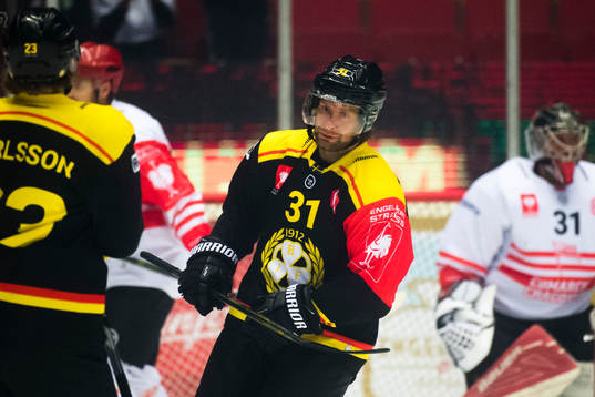 Jonathan Granström of Brynäs celebrates
