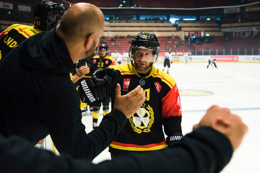 Jonathan Granström of Brynäs celebrates the 1-0 goal