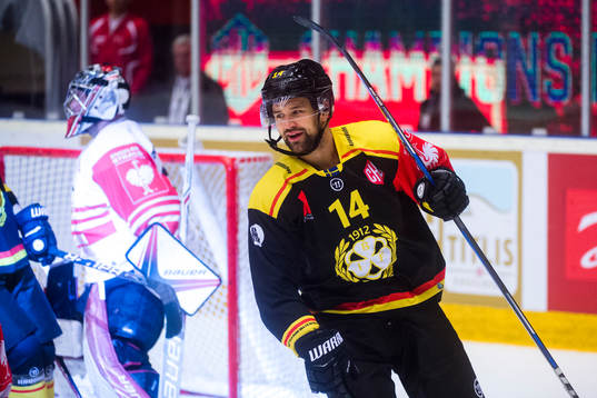 Johan Alcén of Brynäs celebrates the 4-0 goal