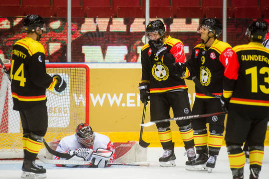 Louie Caporusso of Brynäs celebrates with teammates Jacob
