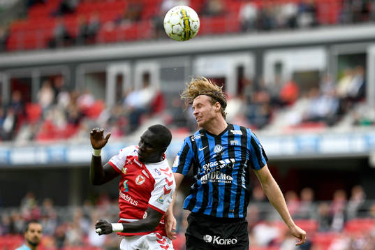 Kalmars Papa Alioune Diouf och Sirius Daniel Jarl