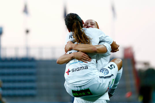 Rosengårds Alexandra Riley och Sanne Troelsgaard