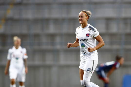 Rosengårds Sanne Troelsgaard jublar på slutsignalen