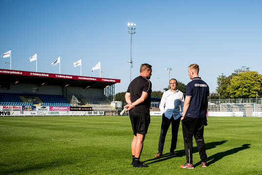 Helsingborgs tränare Per-Ola Ljung och assisterande