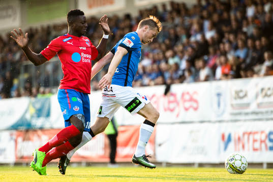 Helsingborgs Oke Akpoveta och Trelleborgs Albin Nilsson