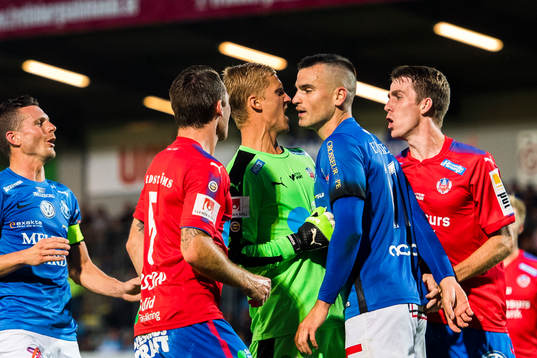 Bråk mellan Trelleborgs Dino Islamovic och Helsingborgs