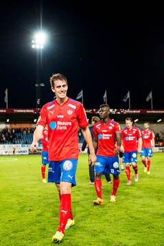 Helsingborgs Adam Eriksson deppar när han lämnar planen
