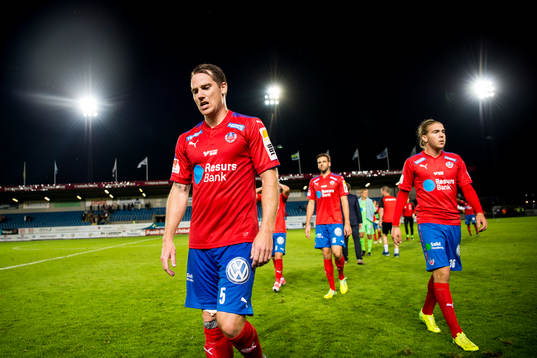 Helsingborgs Johan Persson och Charlie Weberg deppar när