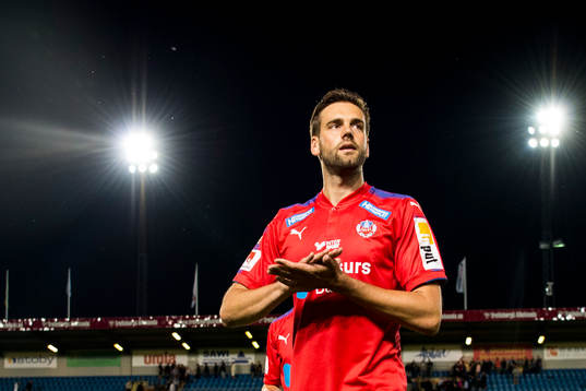 Helsingborgs Mikael Dahlberg deppar när han lämnar planen