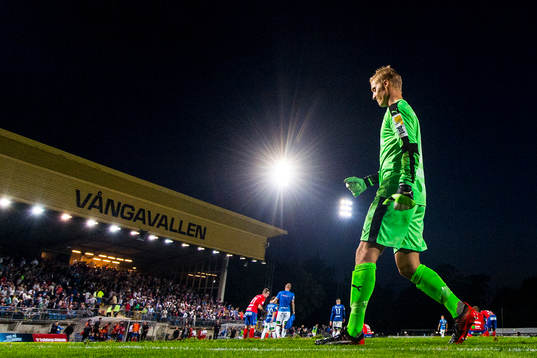 Helsingborgs målvakt Pär Hansson deppar