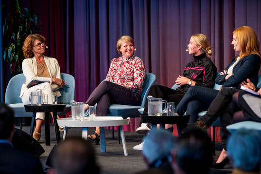 Heidi Avellan, moderator, Linda Wijkström, Elitfotboll