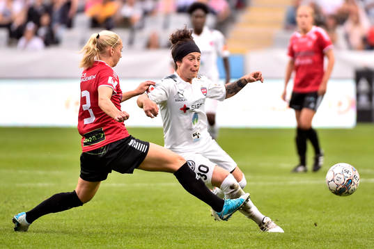LB07s Malin Winberg och Rosengårds Ella Masar McLeod