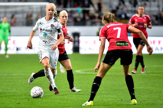 Rosengårds Caroline Seger och LB07s Anna Björk
