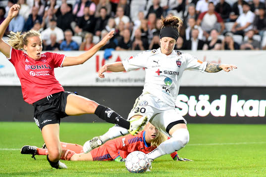 Rosengårds Ella Masar McLeod gör 0-1