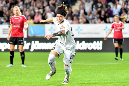 Rosengårds Ella Masar McLeod jublar
