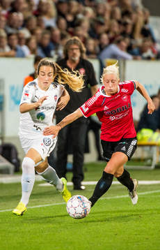 Rosengårds Edina Filekovic mot LB07s Mia Persson