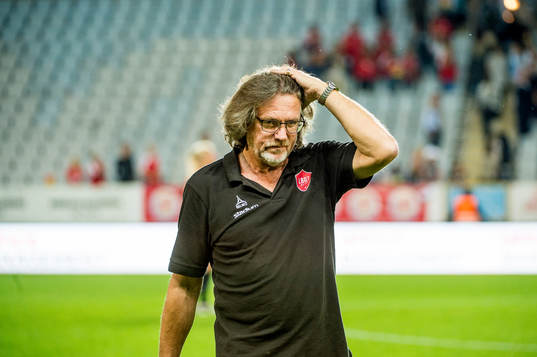 LB07s tränare Sven Sjunnesson deppar