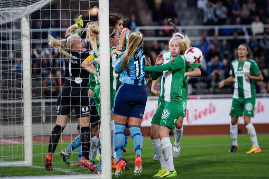 Djurgårdens Madeleine Stegius och Hammarbys Alexandra
