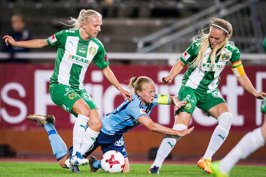 Hammarbys Alexandra Lindberg och Cathrine Dahlström mot