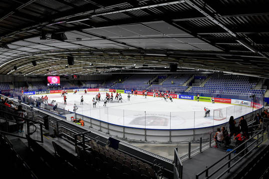 Players warming up