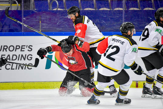 Spencer Humphries of Stavanger and Fredrik Händemark of