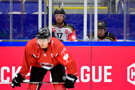 Eirik Salsten and Magnus Hoff of Stavanger in the penalty
