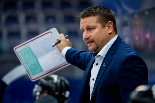 Assistant coach Olli Hällfors of Stavanger Oilers
