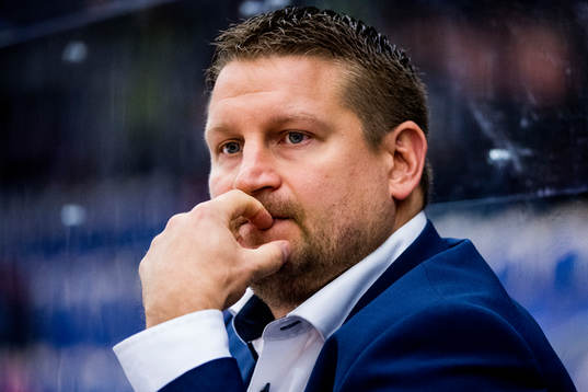 Assistant coach Olli Hällfors of Stavanger Oilers