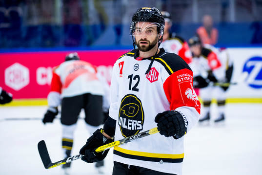 Mats Larsen Mostue of Stavanger Oilers