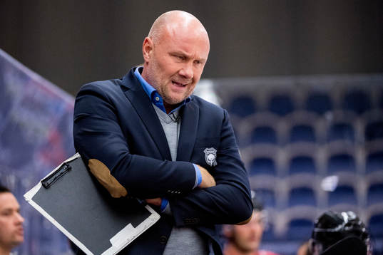 Coach Peter Andersson of Malmö Redhawks looks dejected
