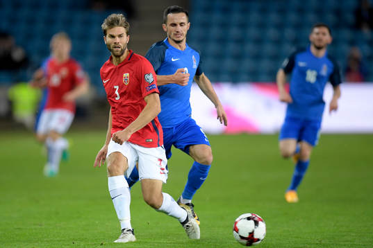 Jørgen Skjelvik of Norway and Namik Alasgarov of