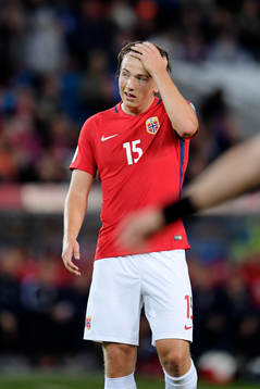 Sander Berge of Norway look dejected