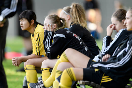 Astrios spelare deppar