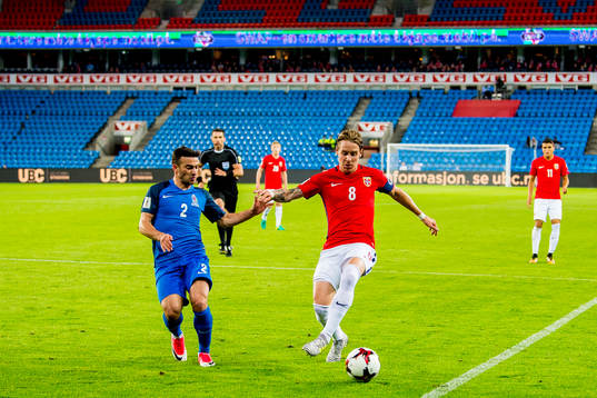 Gara Garayev of Azerbaijan and Stefan Johansen of Norway