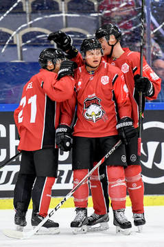 Rhett Rakhshani of Malmö Redhawks celebrates with his